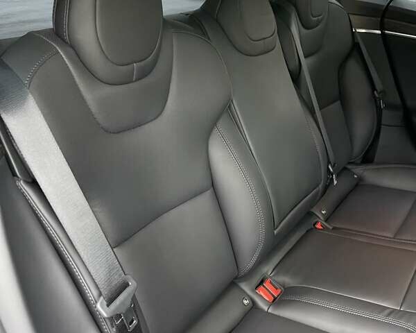 Черный Тесла Модель С, объемом двигателя 0 л и пробегом 45 тыс. км за 41500 $, фото 47 на Automoto.ua