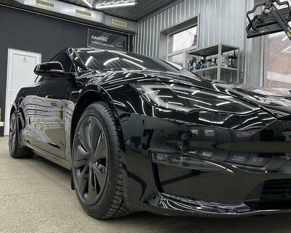 Черный Тесла Модель С, объемом двигателя 0 л и пробегом 45 тыс. км за 41500 $, фото 1 на Automoto.ua