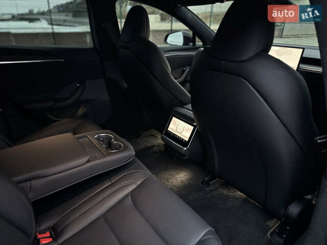 Черный Тесла Модель С, объемом двигателя 0 л и пробегом 42 тыс. км за 38900 $, фото 20 на Automoto.ua