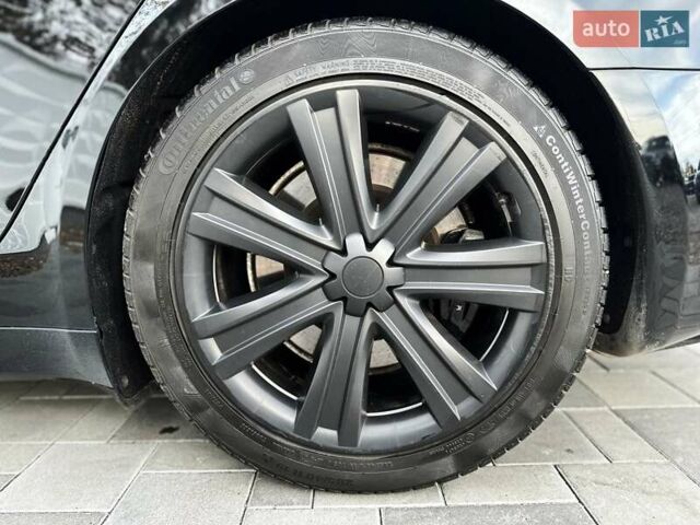 Черный Тесла Модель С, объемом двигателя 0 л и пробегом 65 тыс. км за 39990 $, фото 11 на Automoto.ua