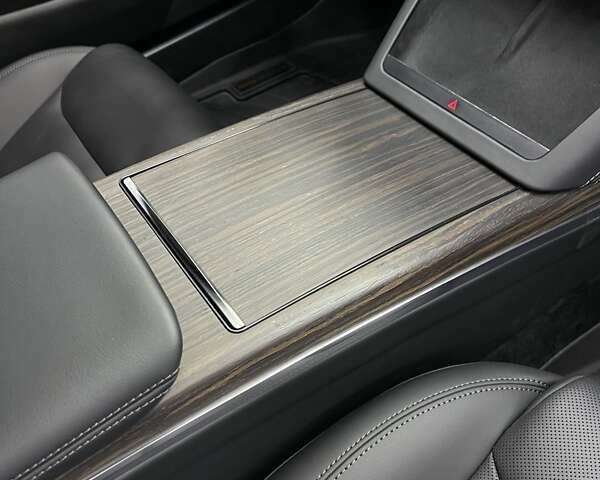 Черный Тесла Модель С, объемом двигателя 0 л и пробегом 45 тыс. км за 41500 $, фото 32 на Automoto.ua