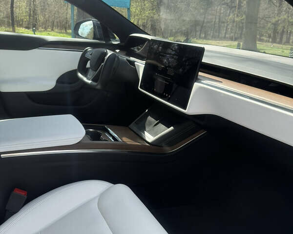 Черный Тесла Модель С, объемом двигателя 0 л и пробегом 62 тыс. км за 45500 $, фото 11 на Automoto.ua