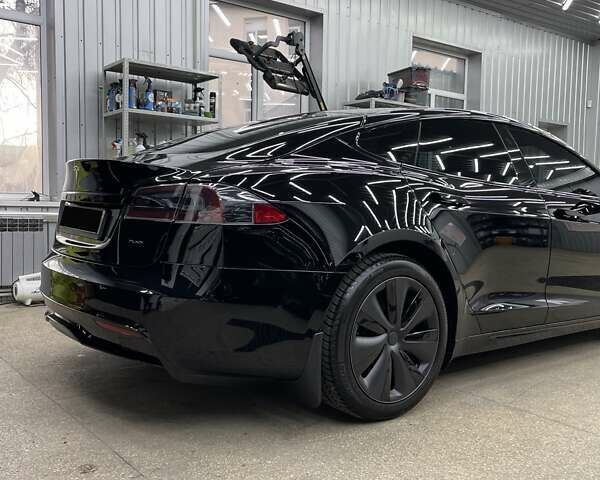 Черный Тесла Модель С, объемом двигателя 0 л и пробегом 45 тыс. км за 41500 $, фото 18 на Automoto.ua