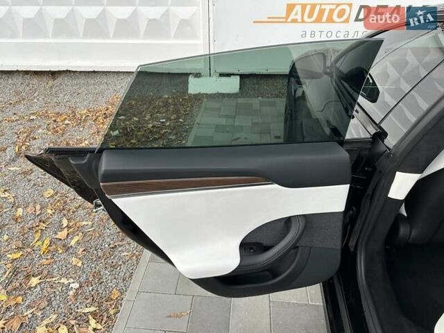 Черный Тесла Модель С, объемом двигателя 0 л и пробегом 65 тыс. км за 37999 $, фото 49 на Automoto.ua