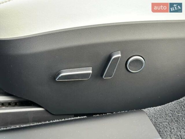 Черный Тесла Модель С, объемом двигателя 0 л и пробегом 65 тыс. км за 37999 $, фото 23 на Automoto.ua