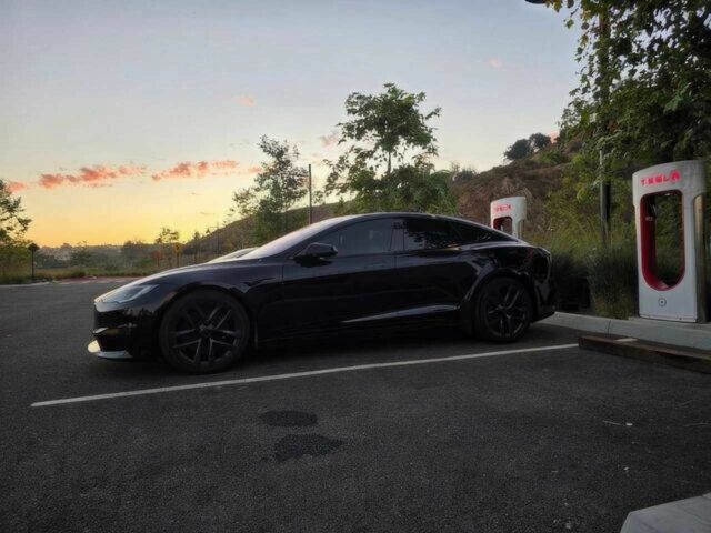 Черный Тесла Модель С, объемом двигателя 0 л и пробегом 18 тыс. км за 23900 $, фото 5 на Automoto.ua