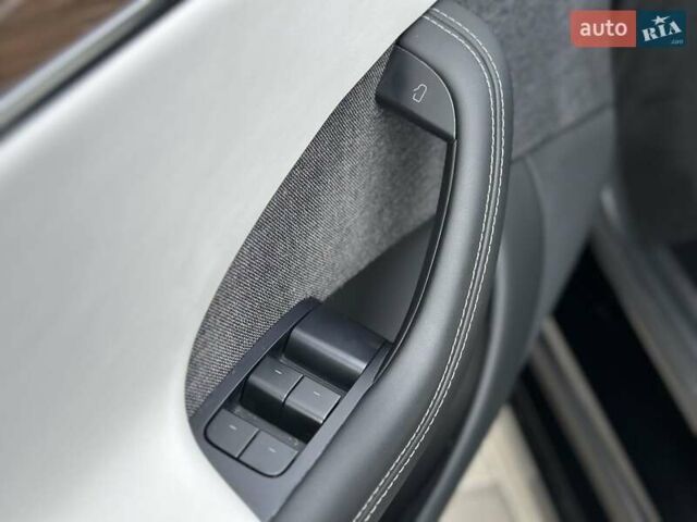 Черный Тесла Модель С, объемом двигателя 0 л и пробегом 65 тыс. км за 39990 $, фото 20 на Automoto.ua