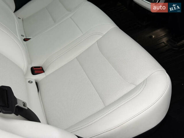 Черный Тесла Модель С, объемом двигателя 0 л и пробегом 1 тыс. км за 49600 $, фото 51 на Automoto.ua