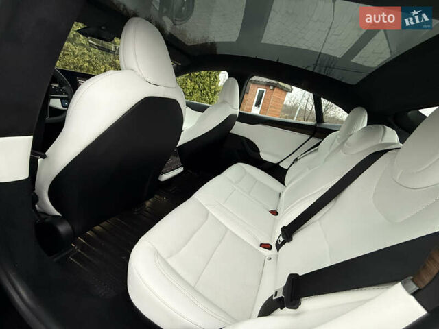 Черный Тесла Модель С, объемом двигателя 0 л и пробегом 1 тыс. км за 49600 $, фото 61 на Automoto.ua