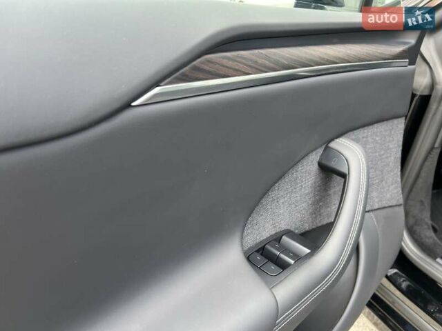 Черный Тесла Модель С, объемом двигателя 0 л и пробегом 4 тыс. км за 52500 $, фото 17 на Automoto.ua