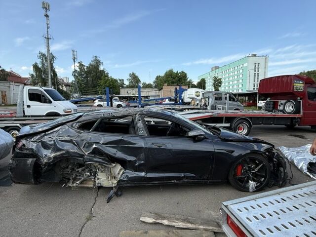 Чорний Тесла Модель С, об'ємом двигуна 0 л та пробігом 33 тис. км за 15000 $, фото 6 на Automoto.ua