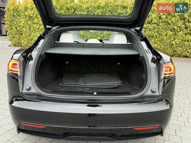 Черный Тесла Модель С, объемом двигателя 0 л и пробегом 1 тыс. км за 49600 $, фото 41 на Automoto.ua