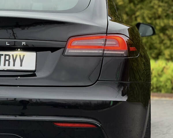 Черный Тесла Модель С, объемом двигателя 0 л и пробегом 1 тыс. км за 49600 $, фото 35 на Automoto.ua