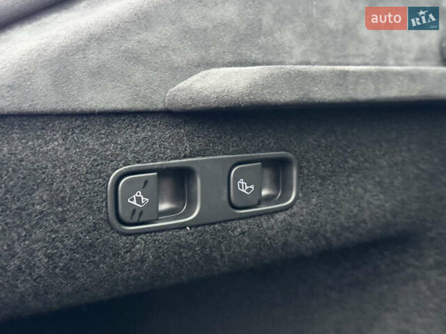 Черный Тесла Модель С, объемом двигателя 0 л и пробегом 1 тыс. км за 49600 $, фото 59 на Automoto.ua