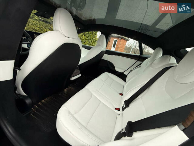Черный Тесла Модель С, объемом двигателя 0 л и пробегом 1 тыс. км за 48600 $, фото 63 на Automoto.ua