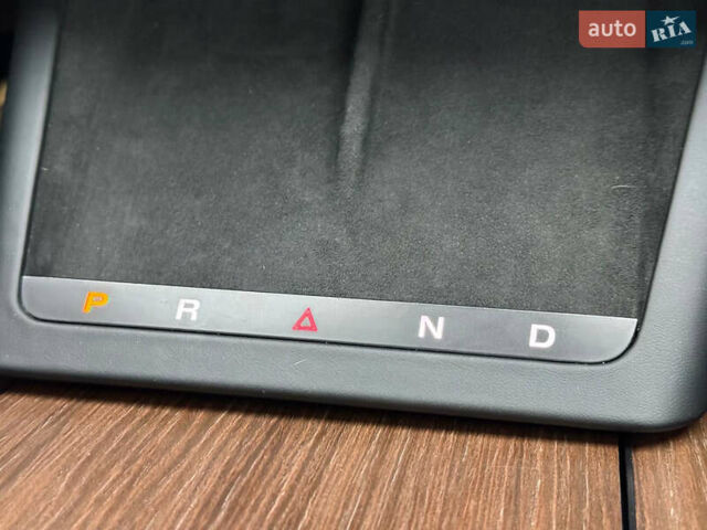 Черный Тесла Модель С, объемом двигателя 0 л и пробегом 1 тыс. км за 48600 $, фото 43 на Automoto.ua