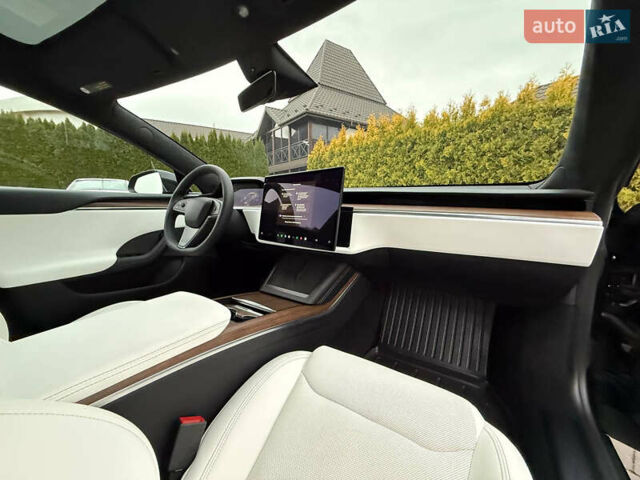 Черный Тесла Модель С, объемом двигателя 0 л и пробегом 1 тыс. км за 48600 $, фото 44 на Automoto.ua