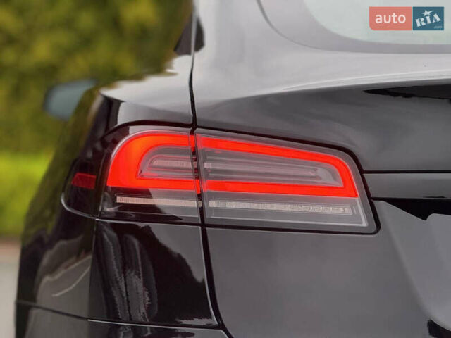 Черный Тесла Модель С, объемом двигателя 0 л и пробегом 1 тыс. км за 48600 $, фото 28 на Automoto.ua