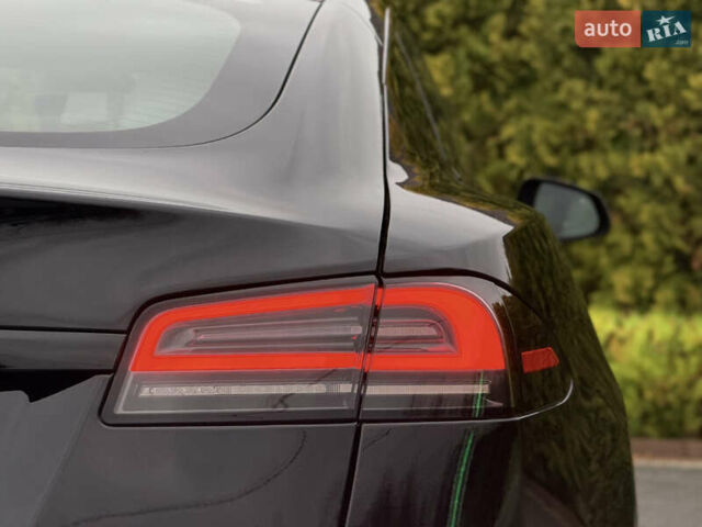 Черный Тесла Модель С, объемом двигателя 0 л и пробегом 1 тыс. км за 49600 $, фото 37 на Automoto.ua