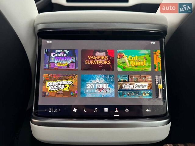 Черный Тесла Модель С, объемом двигателя 0 л и пробегом 1 тыс. км за 48600 $, фото 53 на Automoto.ua