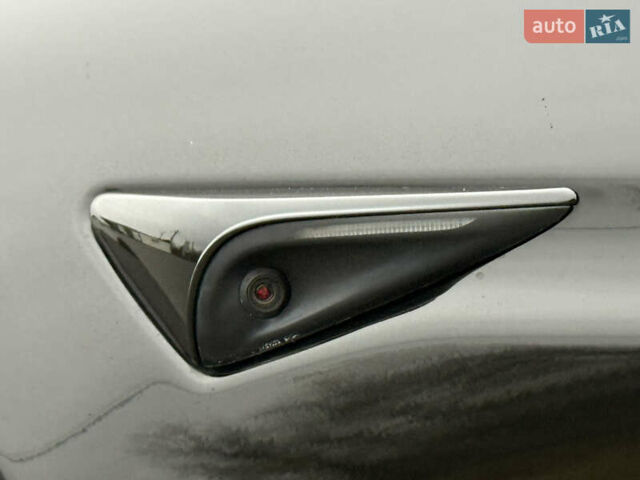 Черный Тесла Модель С, объемом двигателя 0 л и пробегом 1 тыс. км за 49600 $, фото 32 на Automoto.ua