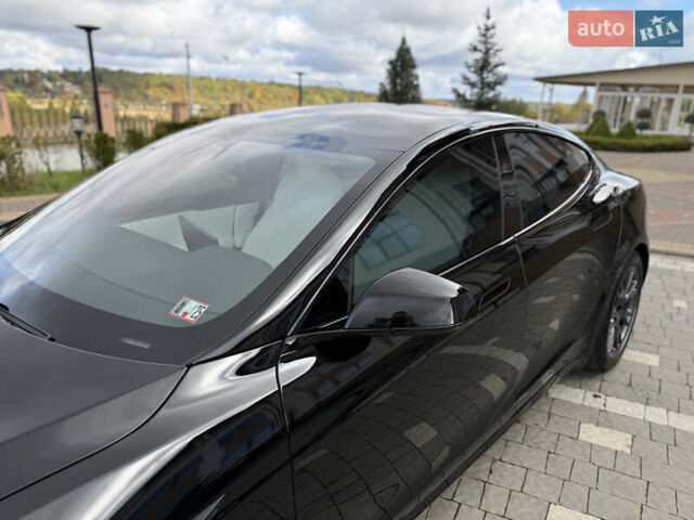 Черный Тесла Модель С, объемом двигателя 0 л и пробегом 25 тыс. км за 42999 $, фото 32 на Automoto.ua