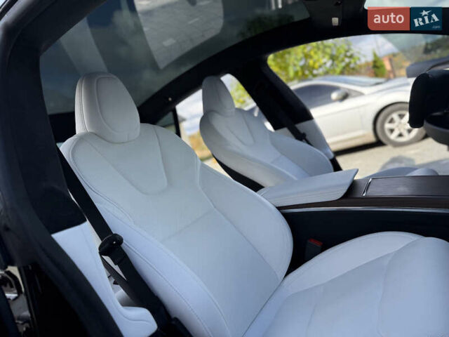 Черный Тесла Модель С, объемом двигателя 0 л и пробегом 25 тыс. км за 43999 $, фото 106 на Automoto.ua