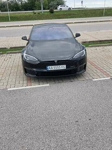 Черный Тесла Модель С, объемом двигателя 0 л и пробегом 10 тыс. км за 55555 $, фото 1 на Automoto.ua
