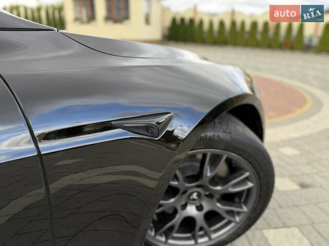 Черный Тесла Модель С, объемом двигателя 0 л и пробегом 25 тыс. км за 42999 $, фото 35 на Automoto.ua