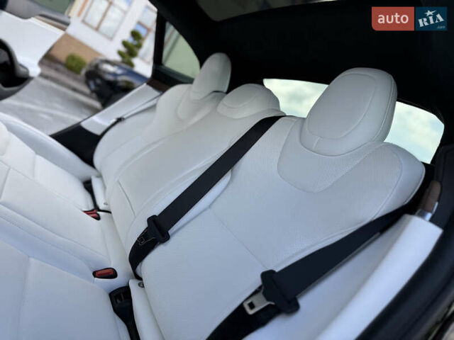 Чорний Тесла Модель С, об'ємом двигуна 0 л та пробігом 25 тис. км за 42500 $, фото 90 на Automoto.ua