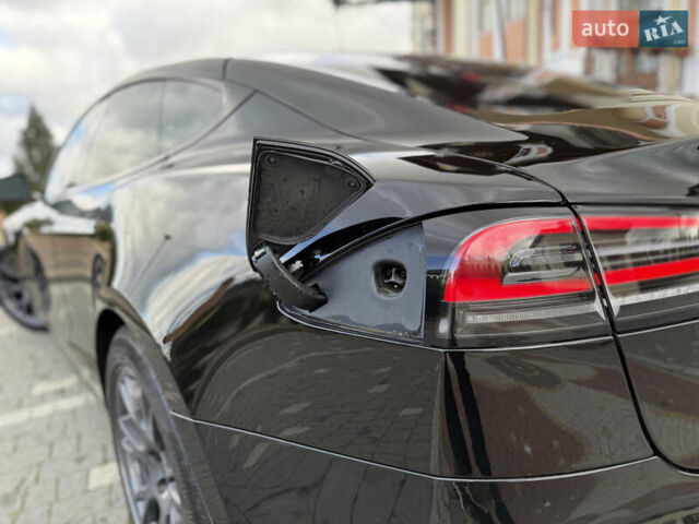 Черный Тесла Модель С, объемом двигателя 0 л и пробегом 25 тыс. км за 42999 $, фото 40 на Automoto.ua
