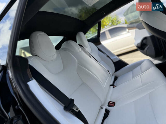 Черный Тесла Модель С, объемом двигателя 0 л и пробегом 25 тыс. км за 42999 $, фото 111 на Automoto.ua