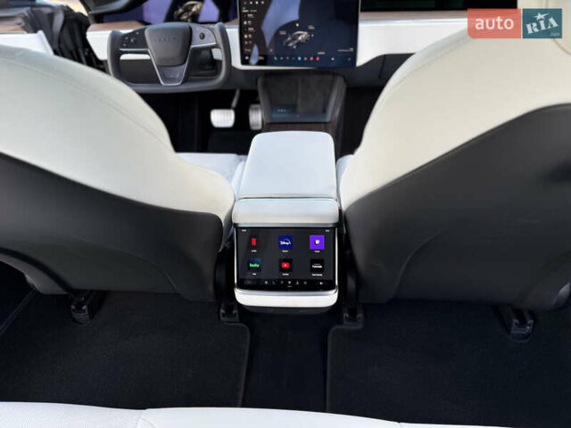 Черный Тесла Модель С, объемом двигателя 0 л и пробегом 25 тыс. км за 43999 $, фото 99 на Automoto.ua