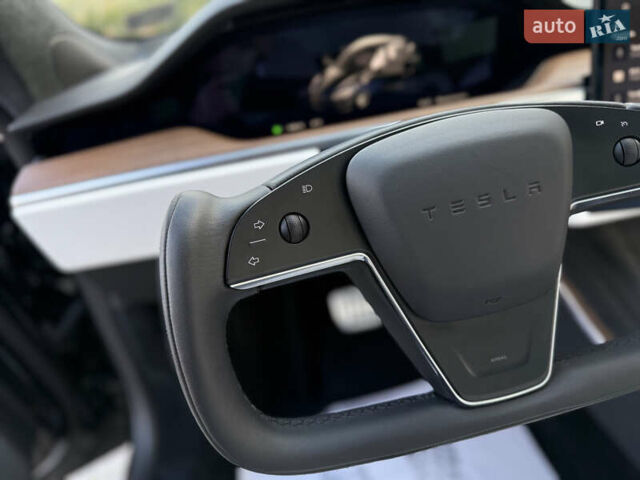 Черный Тесла Модель С, объемом двигателя 0 л и пробегом 25 тыс. км за 43999 $, фото 80 на Automoto.ua