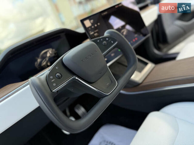 Черный Тесла Модель С, объемом двигателя 0 л и пробегом 25 тыс. км за 43999 $, фото 74 на Automoto.ua