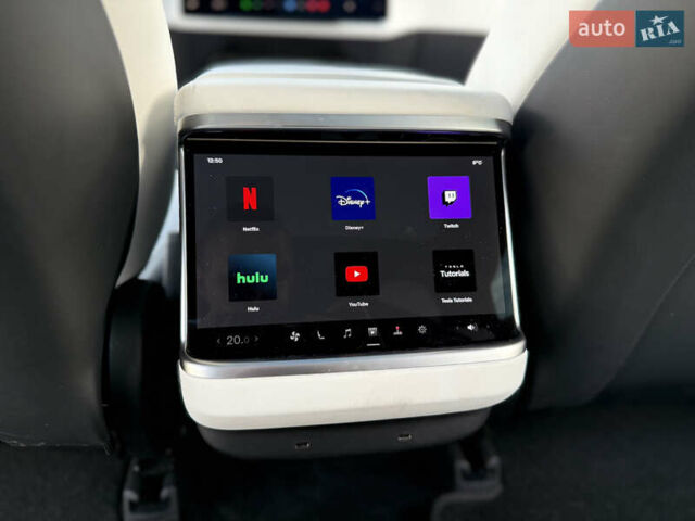 Черный Тесла Модель С, объемом двигателя 0 л и пробегом 25 тыс. км за 43999 $, фото 86 на Automoto.ua