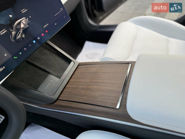 Черный Тесла Модель С, объемом двигателя 0 л и пробегом 25 тыс. км за 43999 $, фото 83 на Automoto.ua