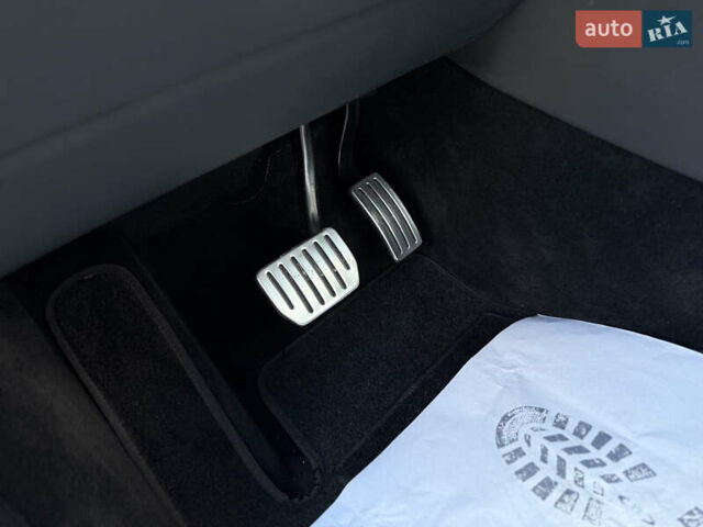 Черный Тесла Модель С, объемом двигателя 0 л и пробегом 25 тыс. км за 43999 $, фото 85 на Automoto.ua