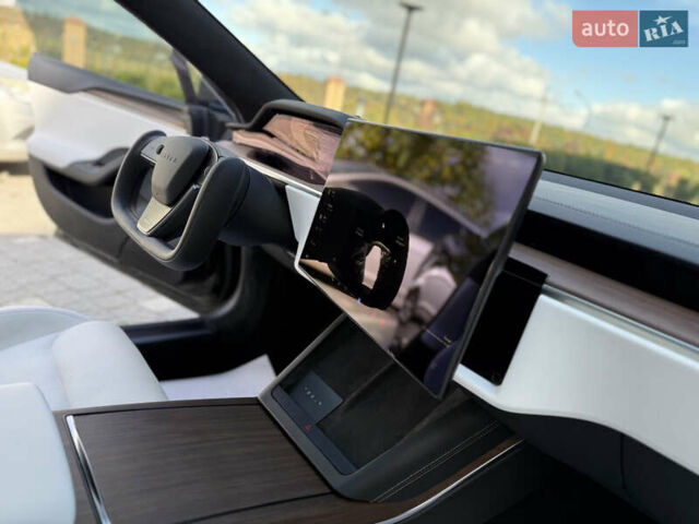 Черный Тесла Модель С, объемом двигателя 0 л и пробегом 25 тыс. км за 42999 $, фото 95 на Automoto.ua