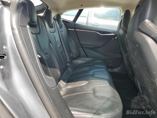 Фиолетовый Тесла Модель С, объемом двигателя 0 л и пробегом 170 тыс. км за 6200 $, фото 6 на Automoto.ua