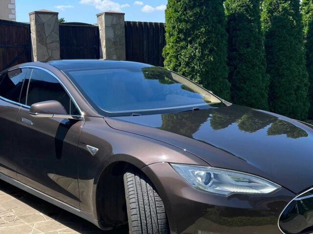 Коричневый Тесла Модель С, объемом двигателя 0 л и пробегом 200 тыс. км за 11700 $, фото 17 на Automoto.ua