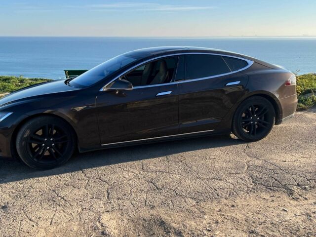 Коричневый Тесла Модель С, объемом двигателя 0 л и пробегом 200 тыс. км за 11700 $, фото 8 на Automoto.ua