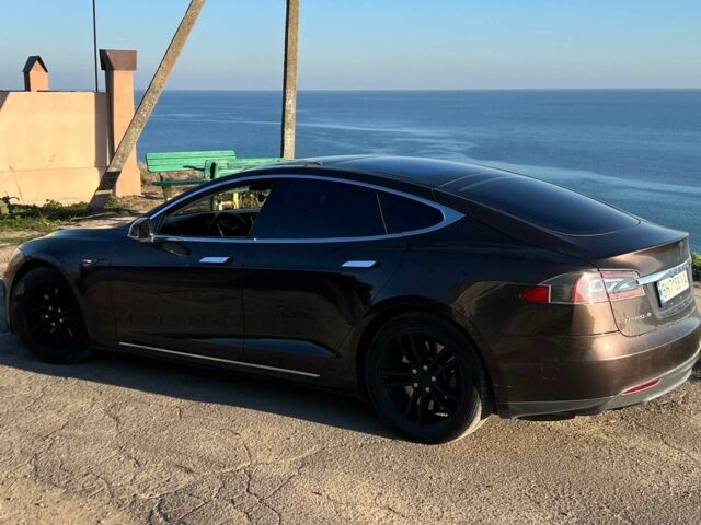 Коричневый Тесла Модель С, объемом двигателя 0 л и пробегом 200 тыс. км за 11700 $, фото 9 на Automoto.ua