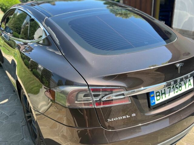 Коричневый Тесла Модель С, объемом двигателя 0 л и пробегом 200 тыс. км за 11700 $, фото 12 на Automoto.ua