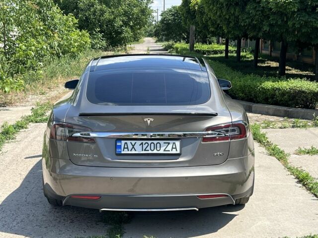 Коричневый Тесла Модель С, объемом двигателя 0 л и пробегом 170 тыс. км за 17999 $, фото 5 на Automoto.ua