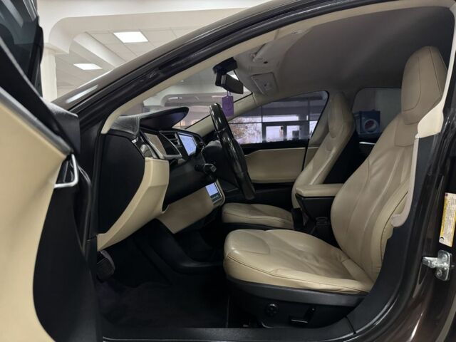 Коричневий Тесла Модель С, об'ємом двигуна 0 л та пробігом 192 тис. км за 13600 $, фото 13 на Automoto.ua