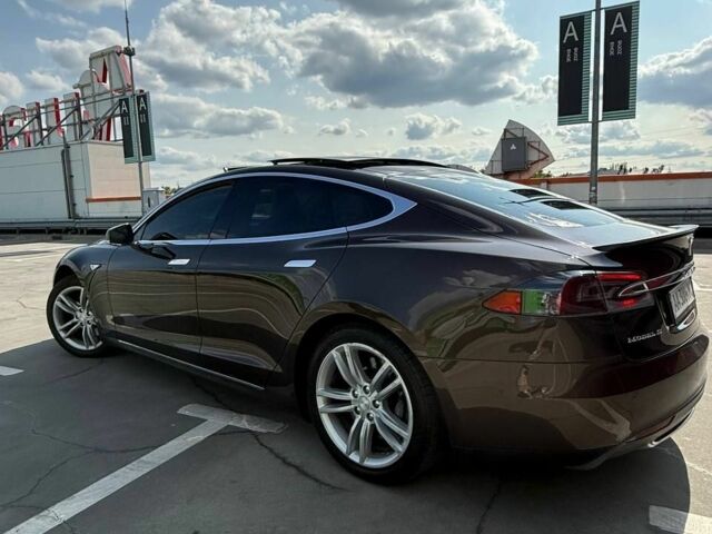 Коричневый Тесла Модель С, объемом двигателя 0 л и пробегом 185 тыс. км за 13500 $, фото 8 на Automoto.ua