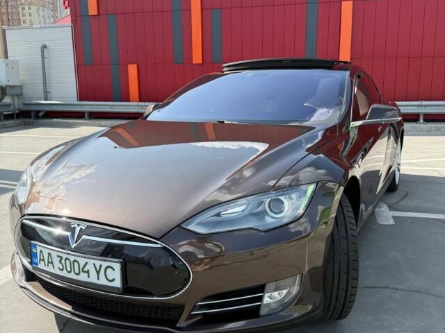 Коричневый Тесла Модель С, объемом двигателя 0 л и пробегом 185 тыс. км за 13500 $, фото 1 на Automoto.ua