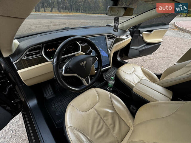 Коричневий Тесла Модель С, об'ємом двигуна 0 л та пробігом 190 тис. км за 13600 $, фото 24 на Automoto.ua