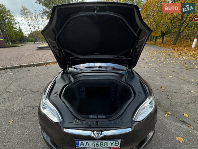 Коричневий Тесла Модель С, об'ємом двигуна 0 л та пробігом 190 тис. км за 13600 $, фото 30 на Automoto.ua